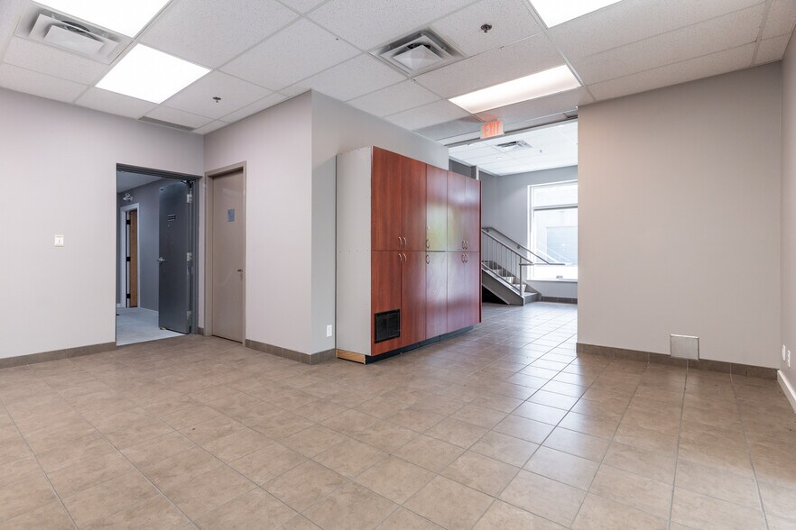 More Photos Of 5536 275 St, Langley Twp Warehouse For Lease