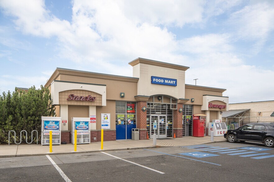 More Photos Of 8801 N Indian Trail Rd, Spokane Unknown For Lease