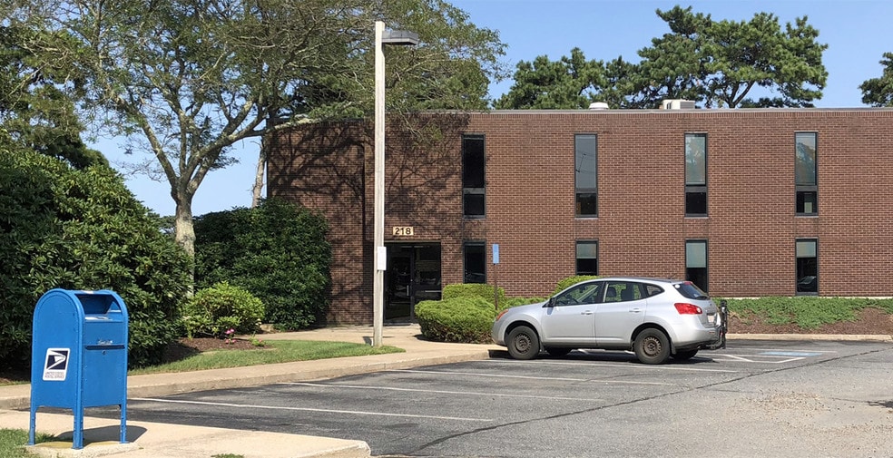 More Photos Of 218 W Main St, Hyannis Medical For Sale