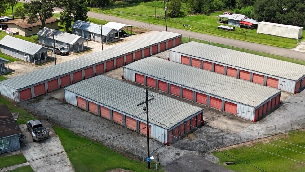 More Photos Of 4497 Main St, Vidor Self Storage For Sale