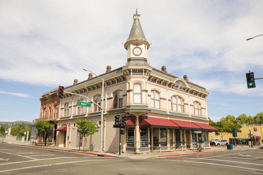 More Photos Of 942-948 Main St, Napa Storefront Retail Office For Lease