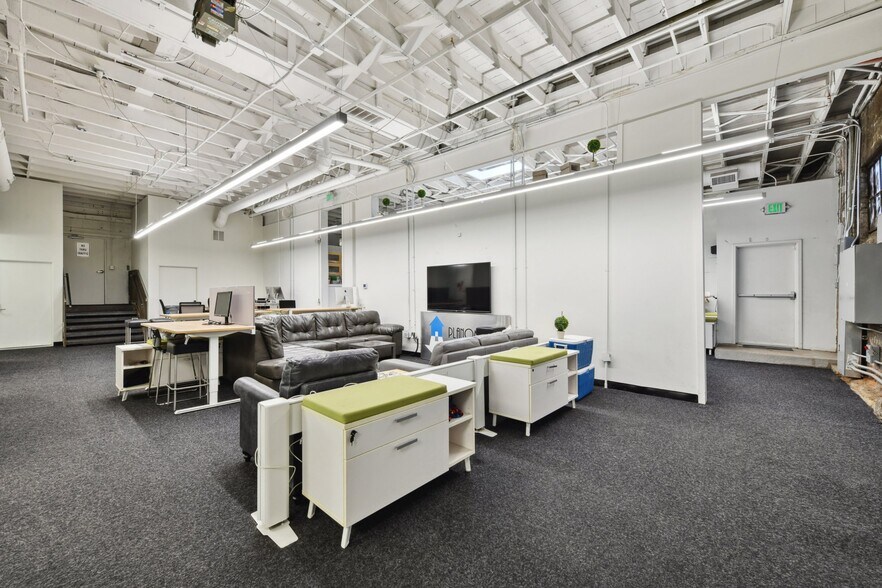 More Photos Of 2911 Walnut St, Denver Showroom For Sale