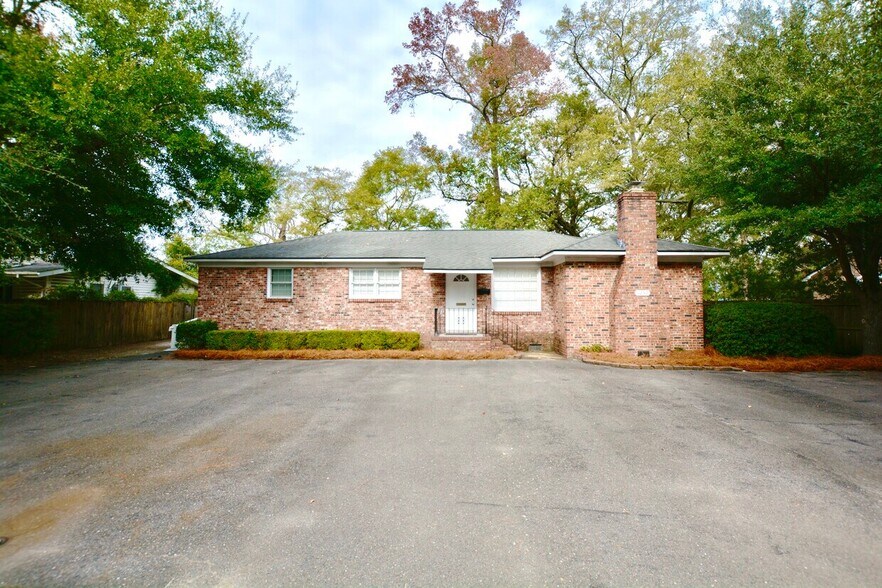 Primary Photo Of 1752 Jessamine Rd, Charleston Coworking Space