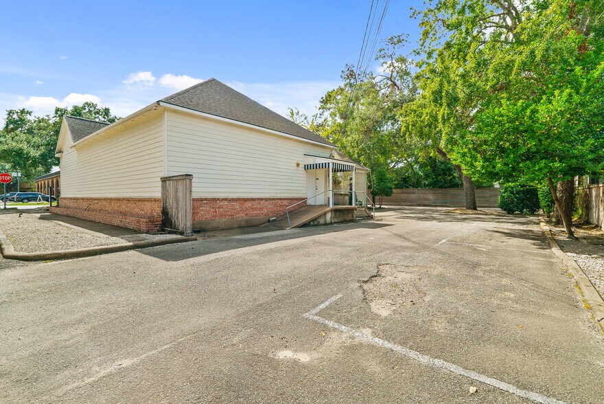 More Photos Of 800 Jackson St, Richmond Office Residential For Sale