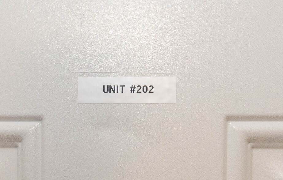 More Photos Of 2445 Lakeview Ave, Baltimore Apartments For Sale