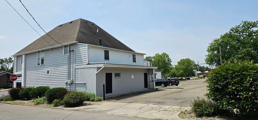 More Photos Of 616-721 E 8th St, Anderson Office Residential For Sale