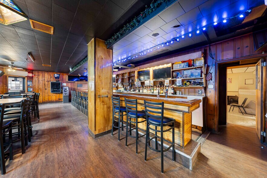 More Photos Of 46 Marion St, Port Reading Restaurant For Sale