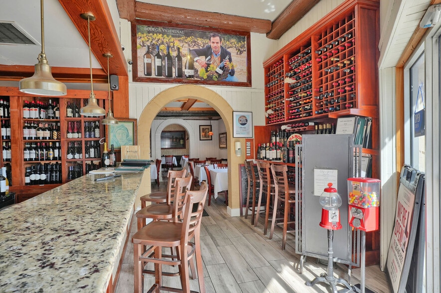 More Photos Of 3800 SW 8th St, Coral Gables Restaurant For Sale