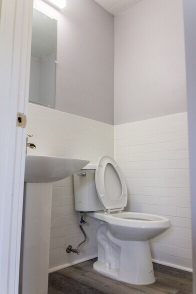 More Photos Of 3901 W Platt St, Tampa Assisted Living For Sale