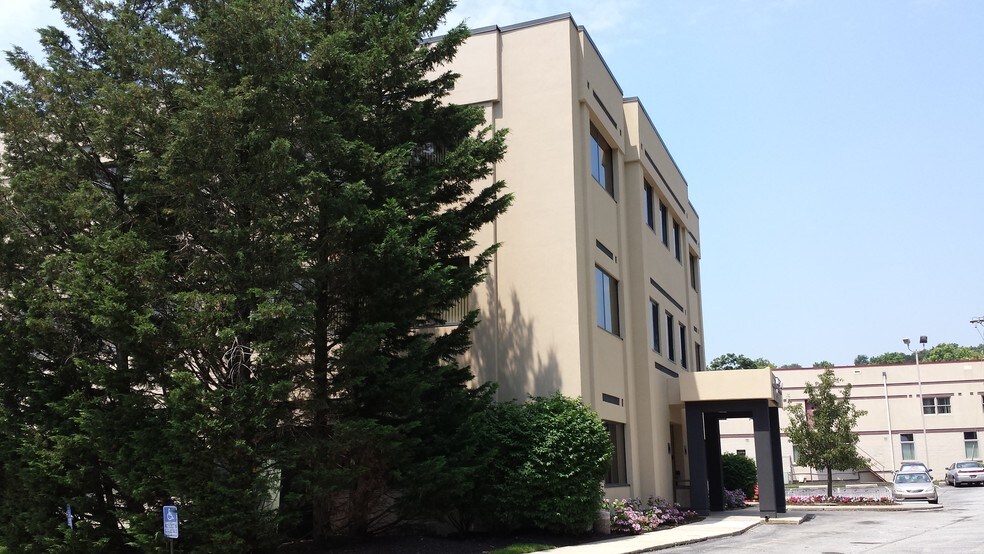 More Photos Of 6 Denny Rd, Wilmington Office For Lease