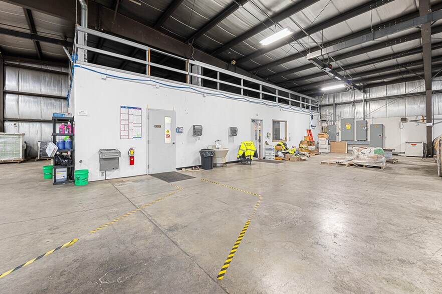 More Photos Of 65 Blodgett Ct, Fond Du Lac Warehouse For Sale