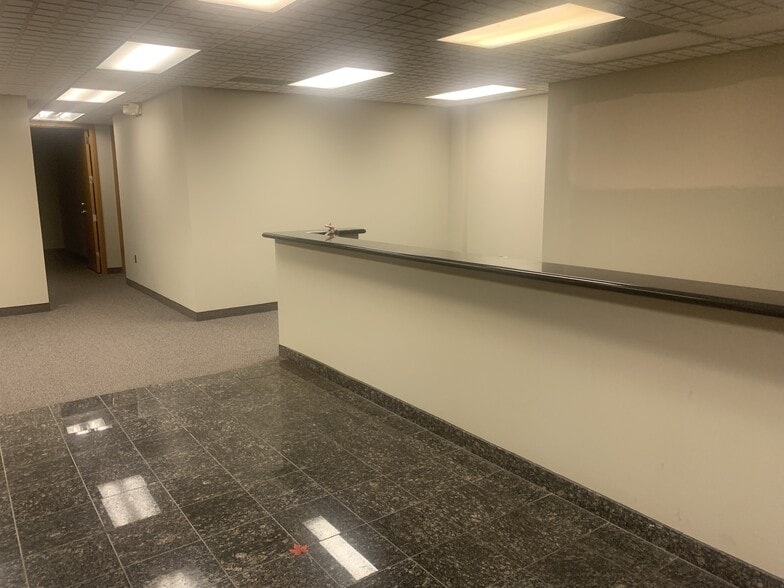 More Photos Of 511 Fort St, Port Huron Office Residential For Sale
