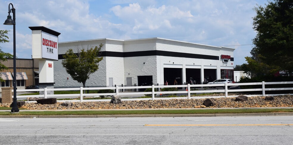 More Photos Of 1665 Highway 138 SE, Conyers Auto Repair For Sale