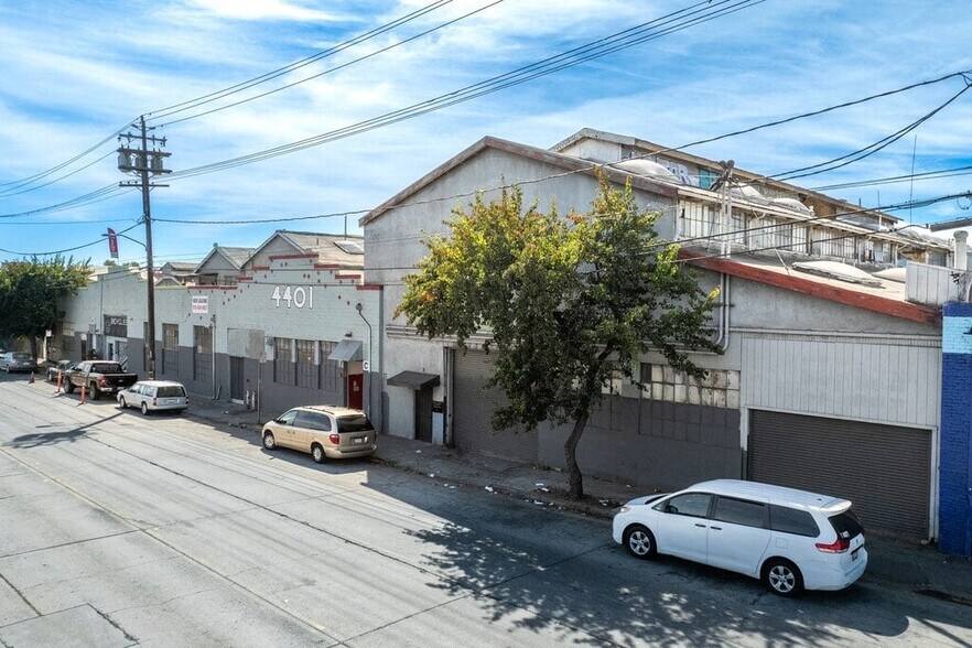 More Photos Of 4401 San Leandro St, Oakland Apartments For Sale