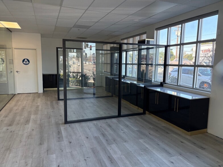 More Photos Of 9972 Westminster Ave, Garden Grove Freestanding For Lease