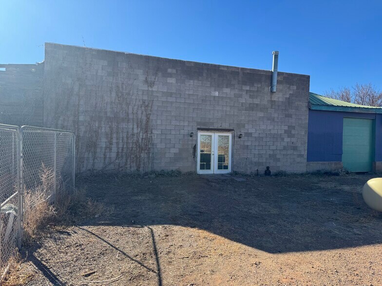 More Photos Of 3577 AZ-77, Taylor Office For Sale
