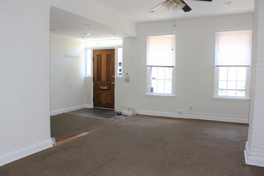 More Photos Of 1804 T St NW, Washington Office For Lease