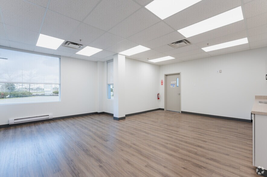 More Photos Of 8350 Lawson Rd, Milton Warehouse For Lease