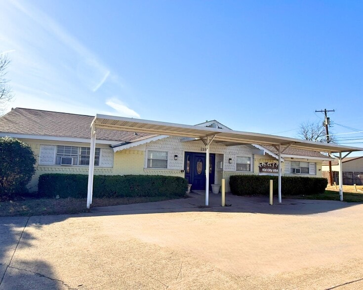 Primary Photo Of 2291 Tradewind Dr, Mesquite Daycare Center For Sale