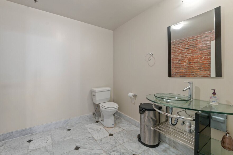 More Photos Of 311-313 W Baltimore St, Baltimore Apartments For Sale