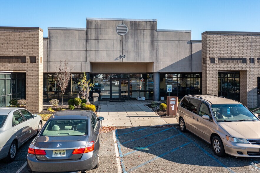 More Photos Of 1 Ethel Rd, Edison Office For Lease