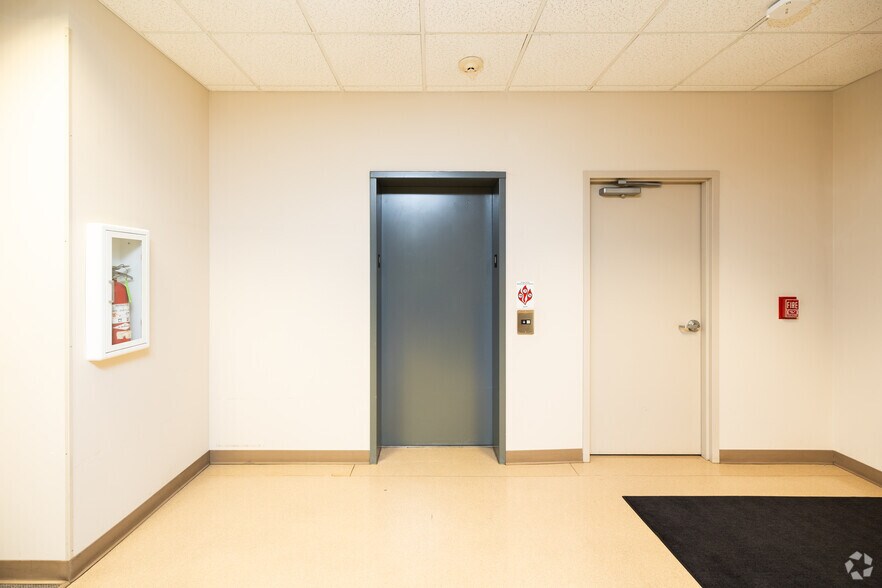 More Photos Of 1001 E Lutz Rd, Archbold Distribution For Lease