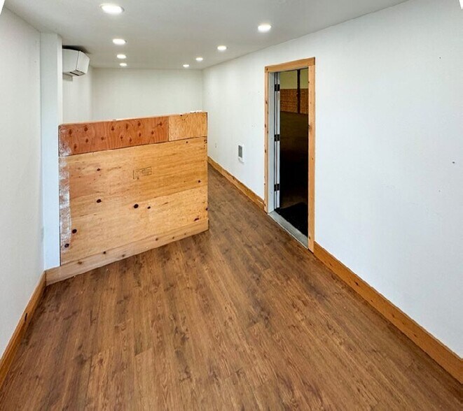 More Photos Of 5330 Fargo St, Turner Warehouse For Lease