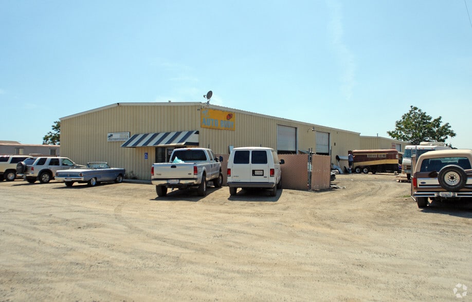 More Photos Of 1300 N Juanita St, Hemet Service For Lease