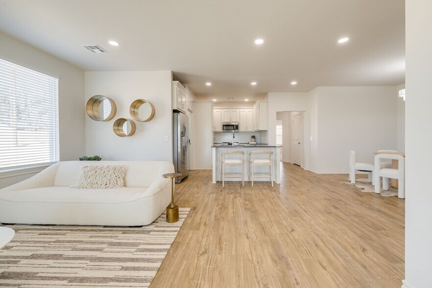 More Photos Of 1010 Lovers Lane ln, Perkins Apartments For Sale