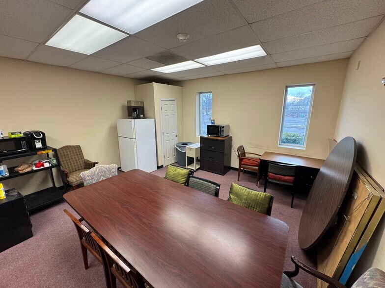 More Photos Of 3079 SW Campbellton Rd, Atlanta Medical For Sale