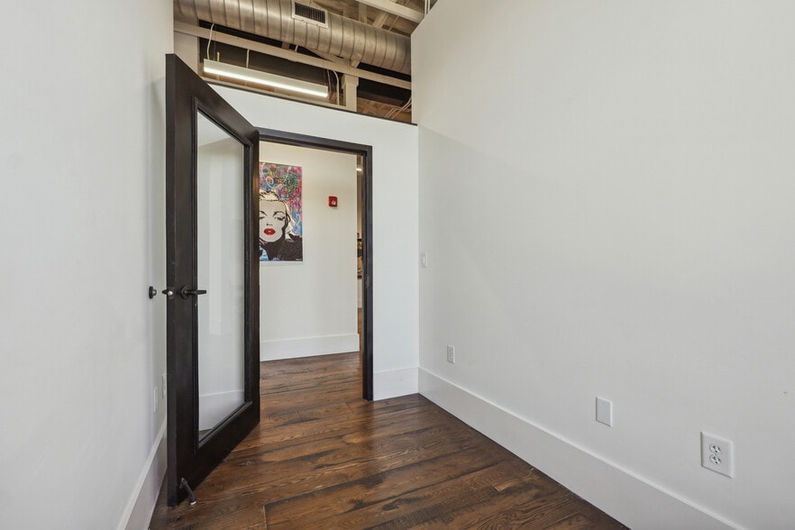 More Photos Of 12655 Birmingham Hwy, Alpharetta Storefront Retail Office For Lease
