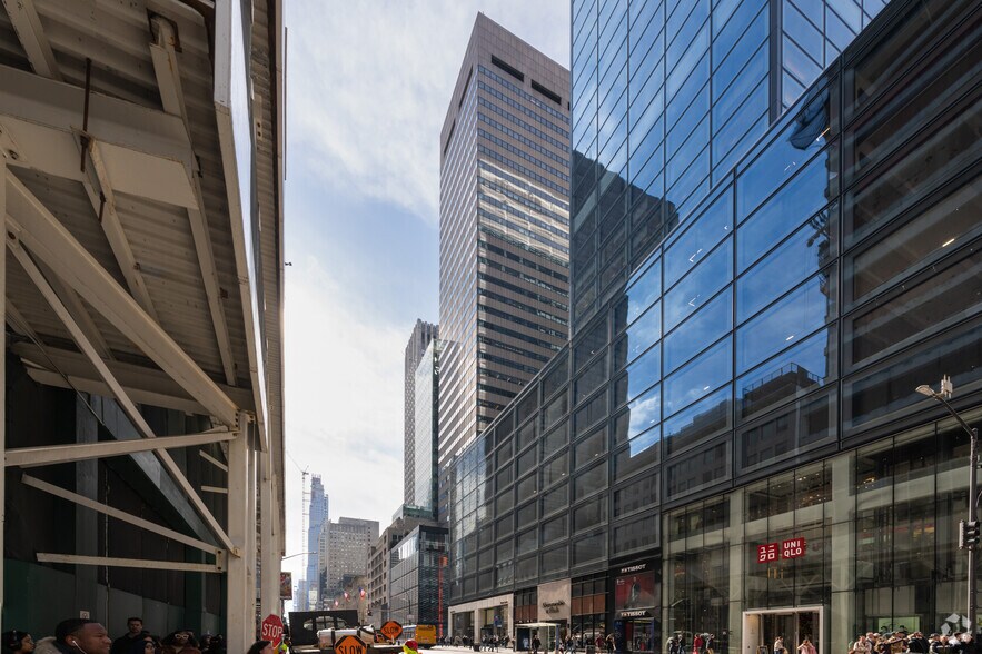 More Photos Of 650 Fifth Ave, New York Office For Lease