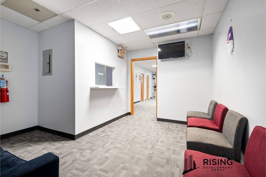 More Photos Of 10001 W Roosevelt Rd, Westchester Office For Sale