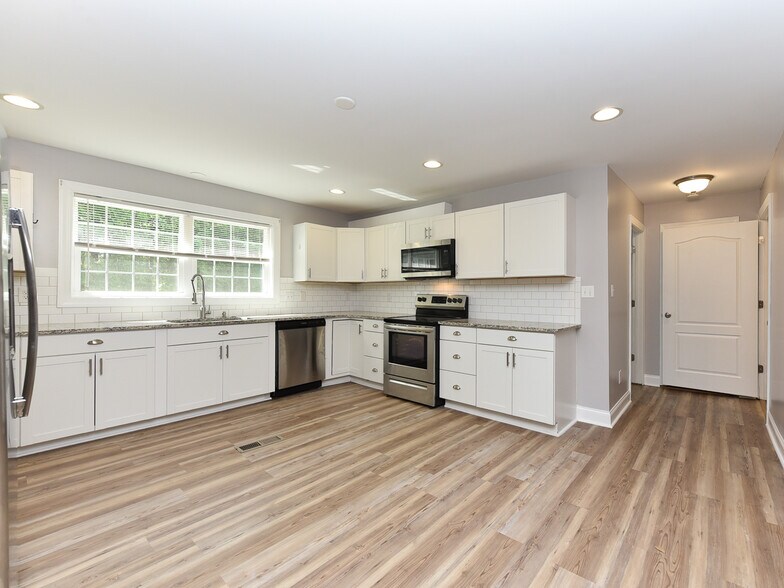 More Photos Of 225 Douglas St, Holly Springs Apartments For Sale