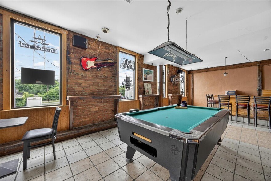 More Photos Of 650-654 S Main St, Wilkes-Barre Bar For Sale