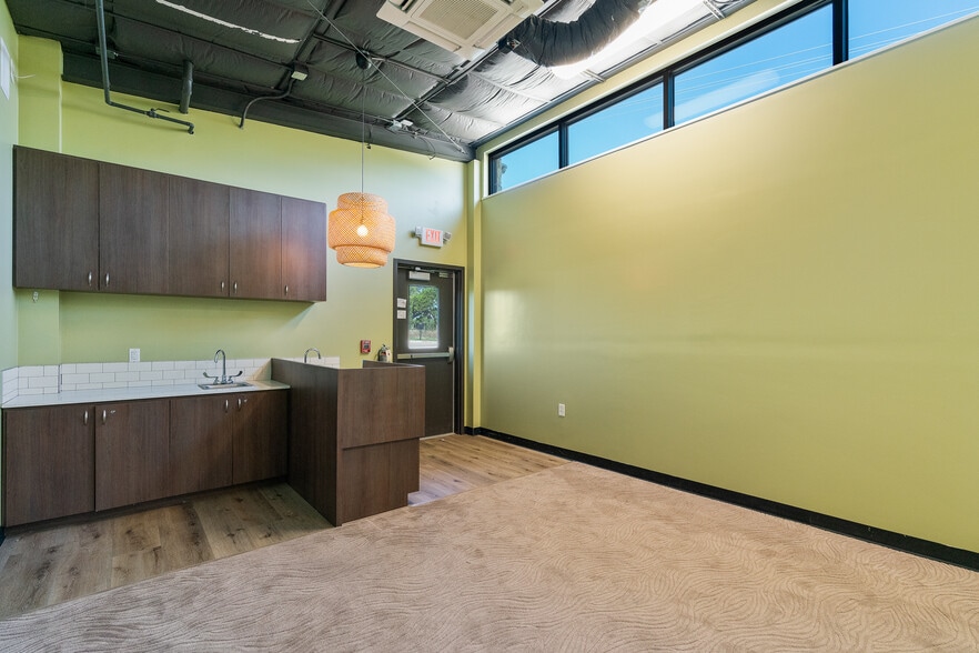 More Photos Of 6111 N FM 620, Austin Daycare Center For Sale