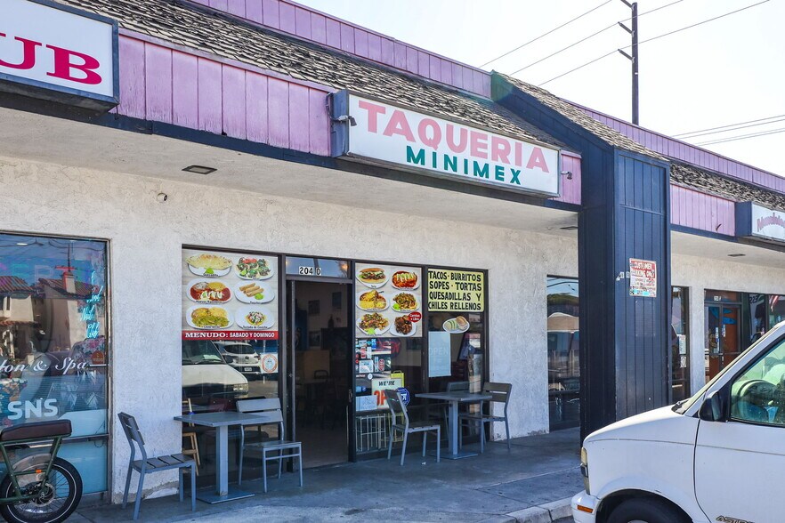 More Photos Of 204 Adams Ave, Huntington Beach Freestanding For Sale