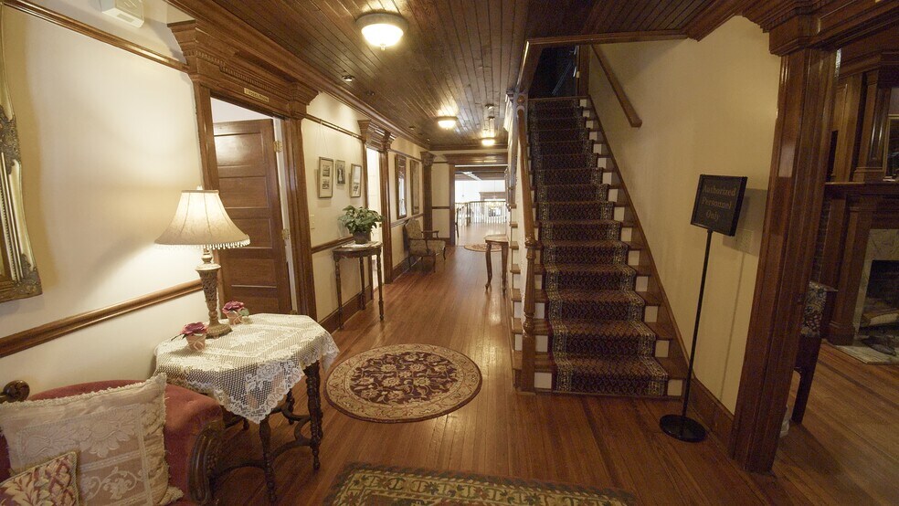 More Photos Of 1176 Atlanta Hwy, Auburn Specialty For Sale