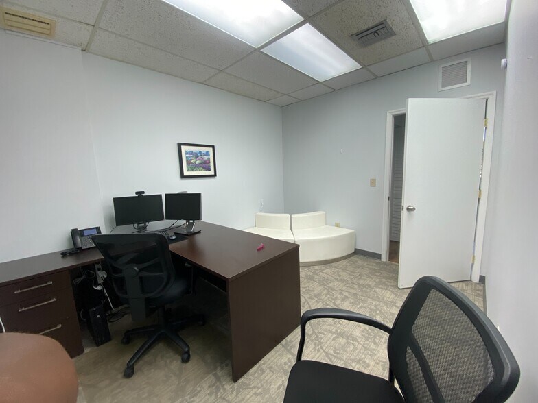 More Photos Of 6801 Lake Worth Rd, Greenacres Medical For Sale
