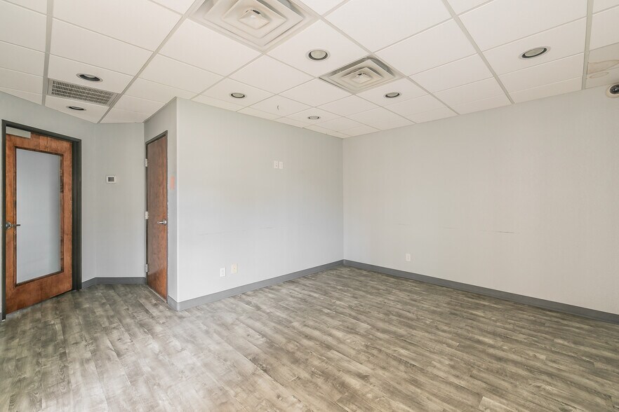 More Photos Of 2014 Justin Rd, Highland Village Medical For Lease