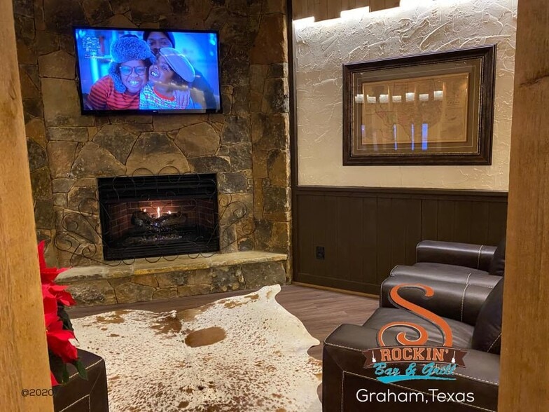 More Photos Of 1401 Texas 16, Graham Restaurant For Sale