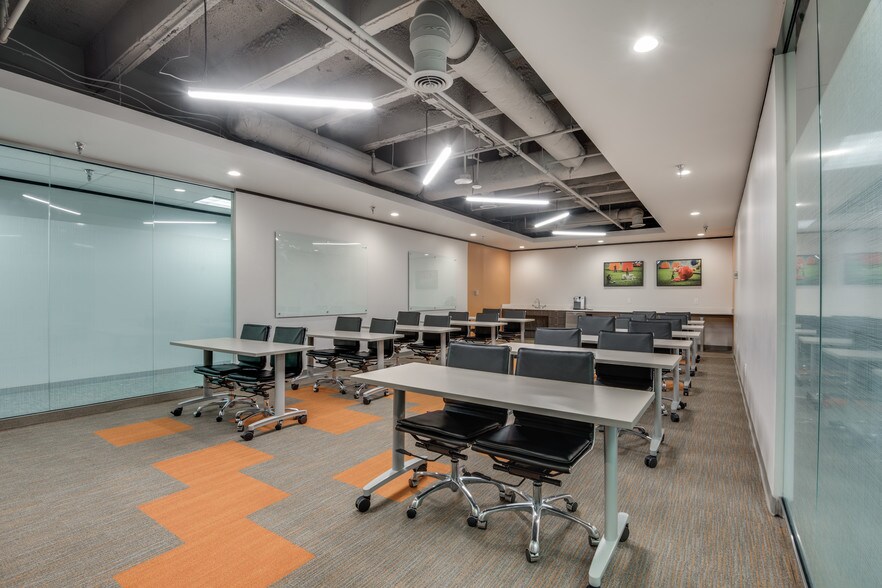 More Photos Of 8360 Lyndon B Johnson Fwy, Dallas Office For Sale