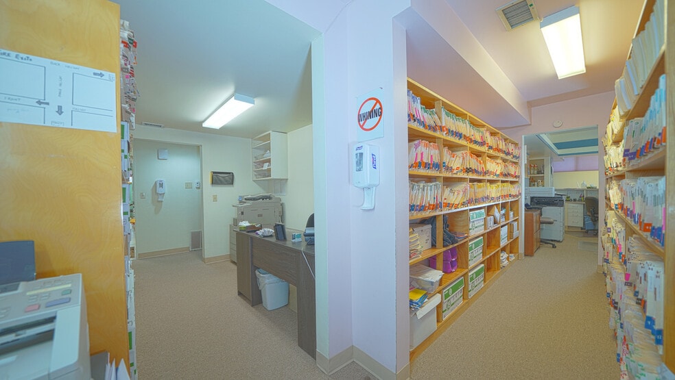 More Photos Of 555 Meeker St, Delta Medical For Lease