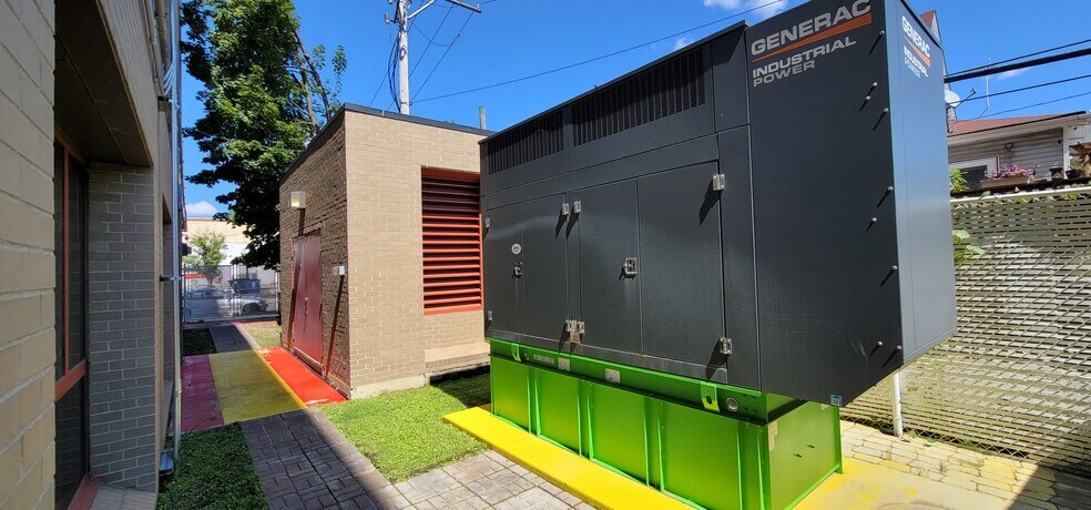 More Photos Of 4211 N Cicero Ave, Chicago Medical For Lease