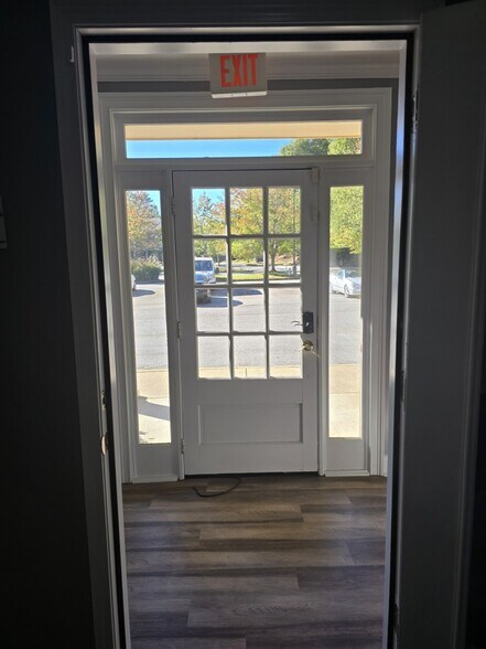 More Photos Of 5480 McGinnis Village Pl, Alpharetta Office For Sale