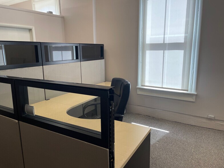 More Photos Of 6 E 2nd St, London Coworking Space