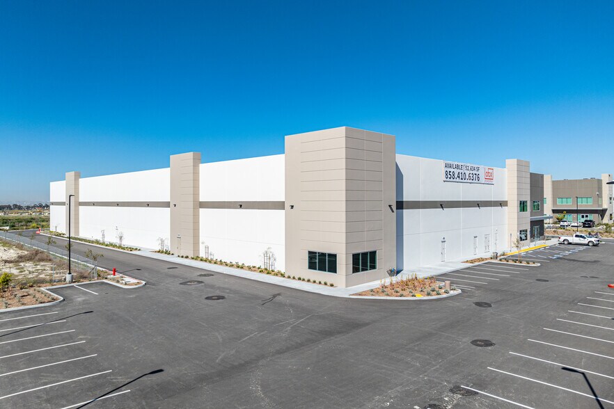 More Photos Of 7727 Paseo De La Fuente, San Diego Warehouse For Sale