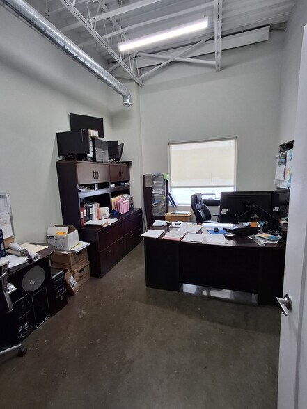 More Photos Of 75 Bongard Ave, Ottawa Warehouse For Sale