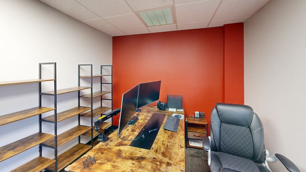 More Photos Of 399 Prairie Industrial Pky, Mulberry Warehouse For Sale