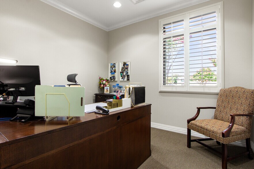 More Photos Of 301 S Watters Rd, Allen Office For Lease